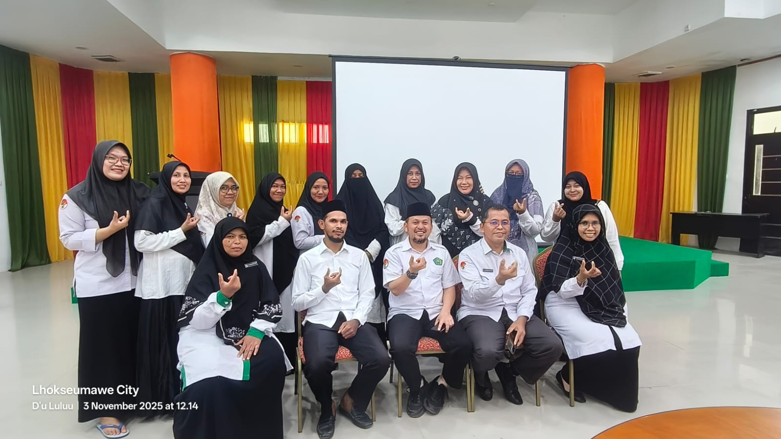 How To Take Better Concert Pictures in 30 Seconds